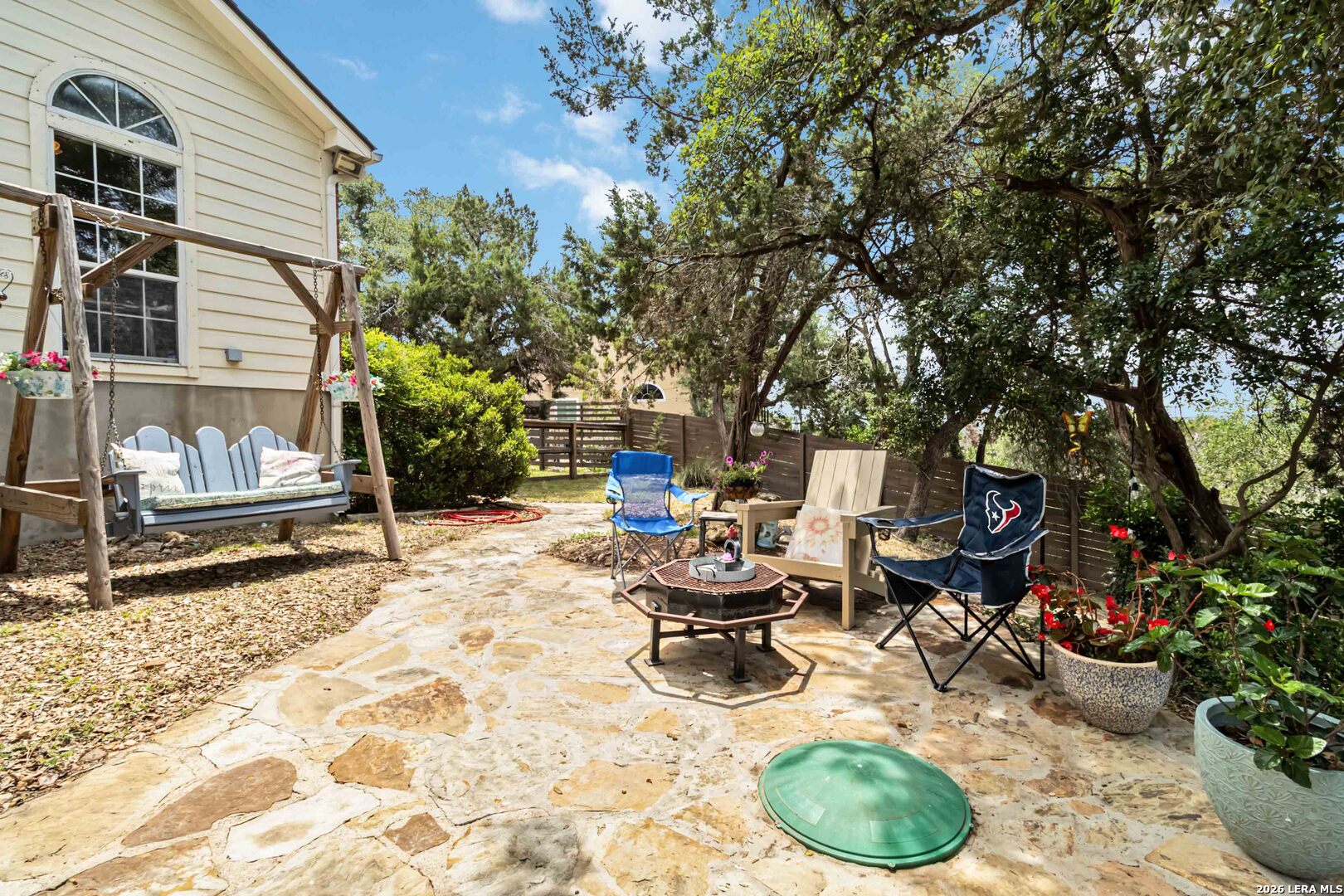573 MOUNTAIN OAKS DR