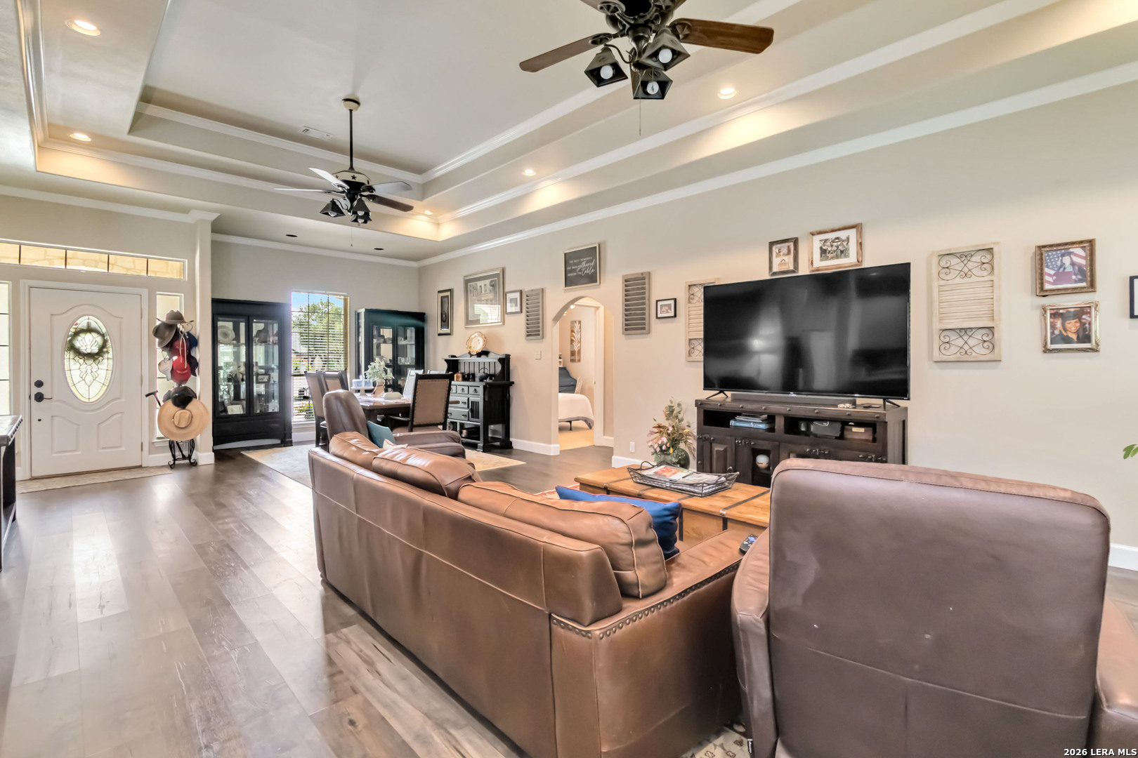 573 MOUNTAIN OAKS DR