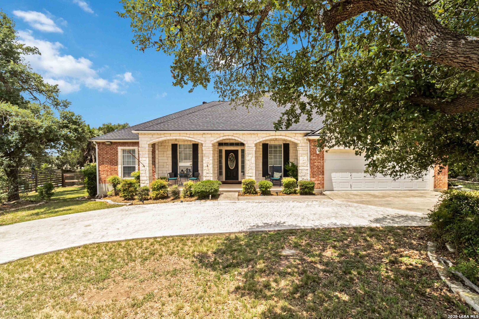 573 MOUNTAIN OAKS DR