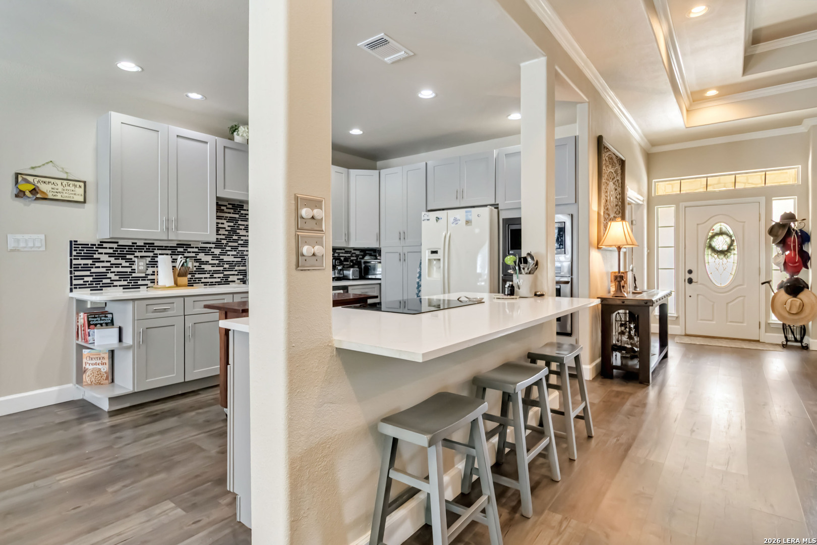 573 MOUNTAIN OAKS DR
