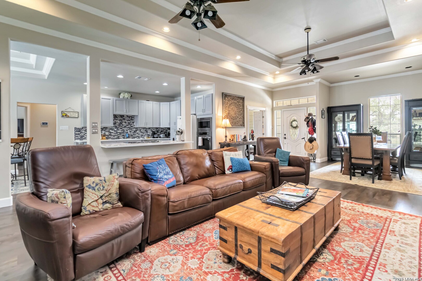 573 MOUNTAIN OAKS DR