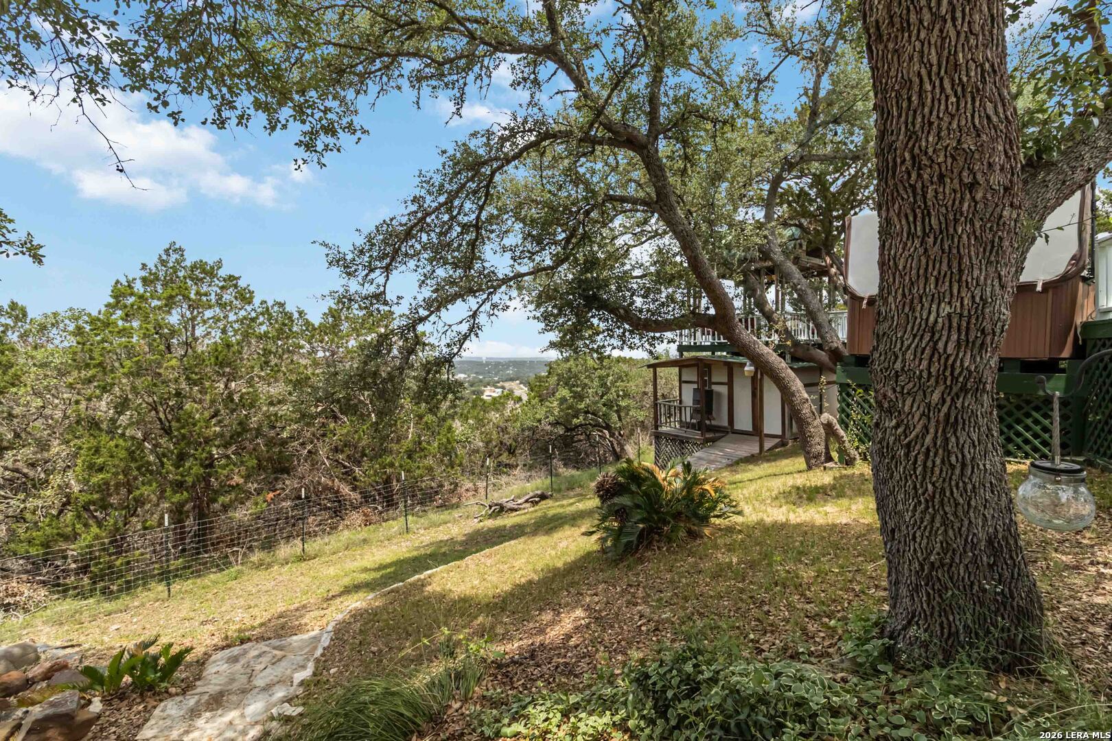 573 MOUNTAIN OAKS DR