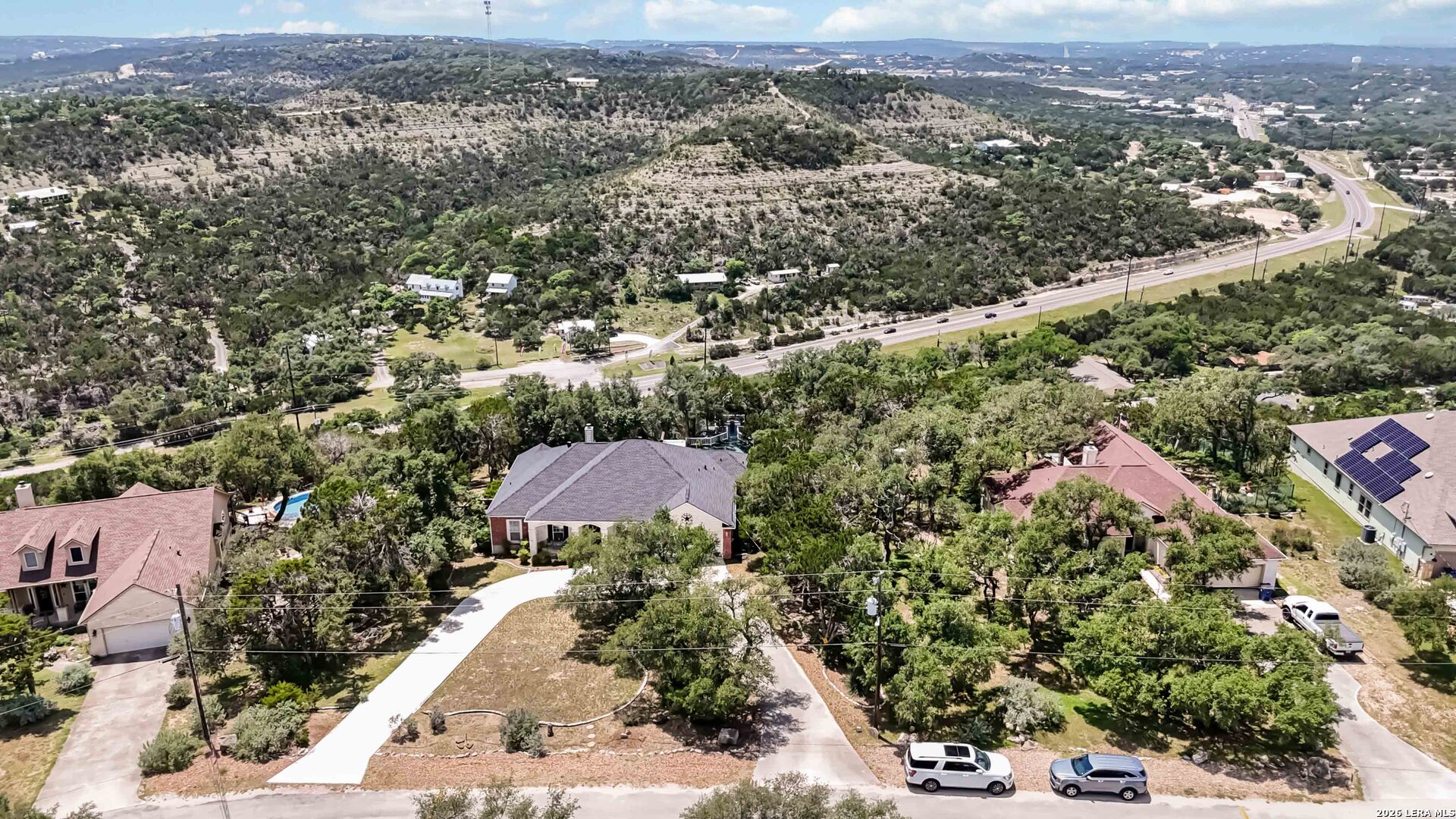 573 MOUNTAIN OAKS DR