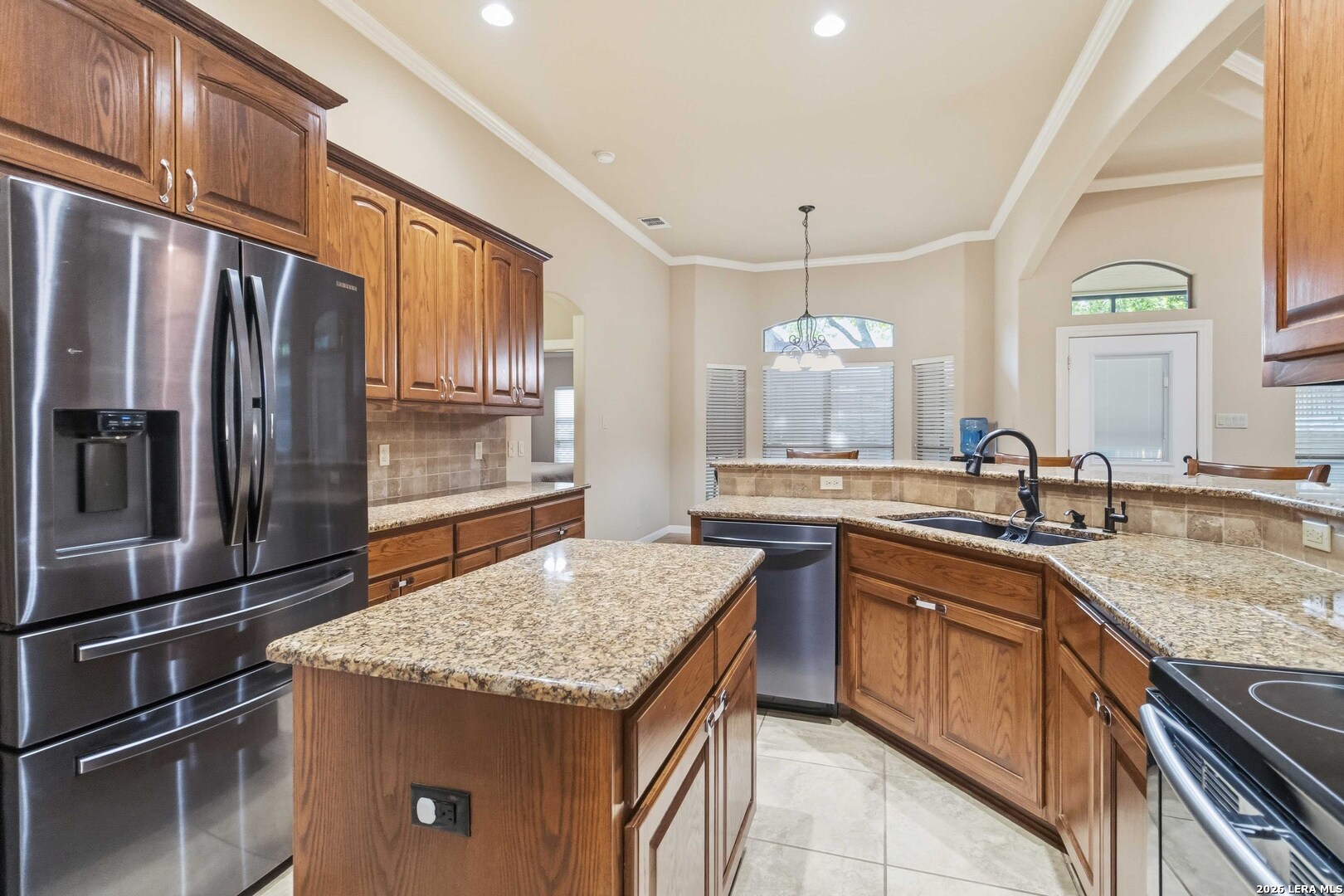 226 Lone Tree