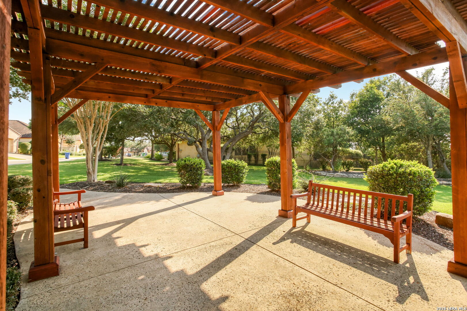 2810 Falling Brook