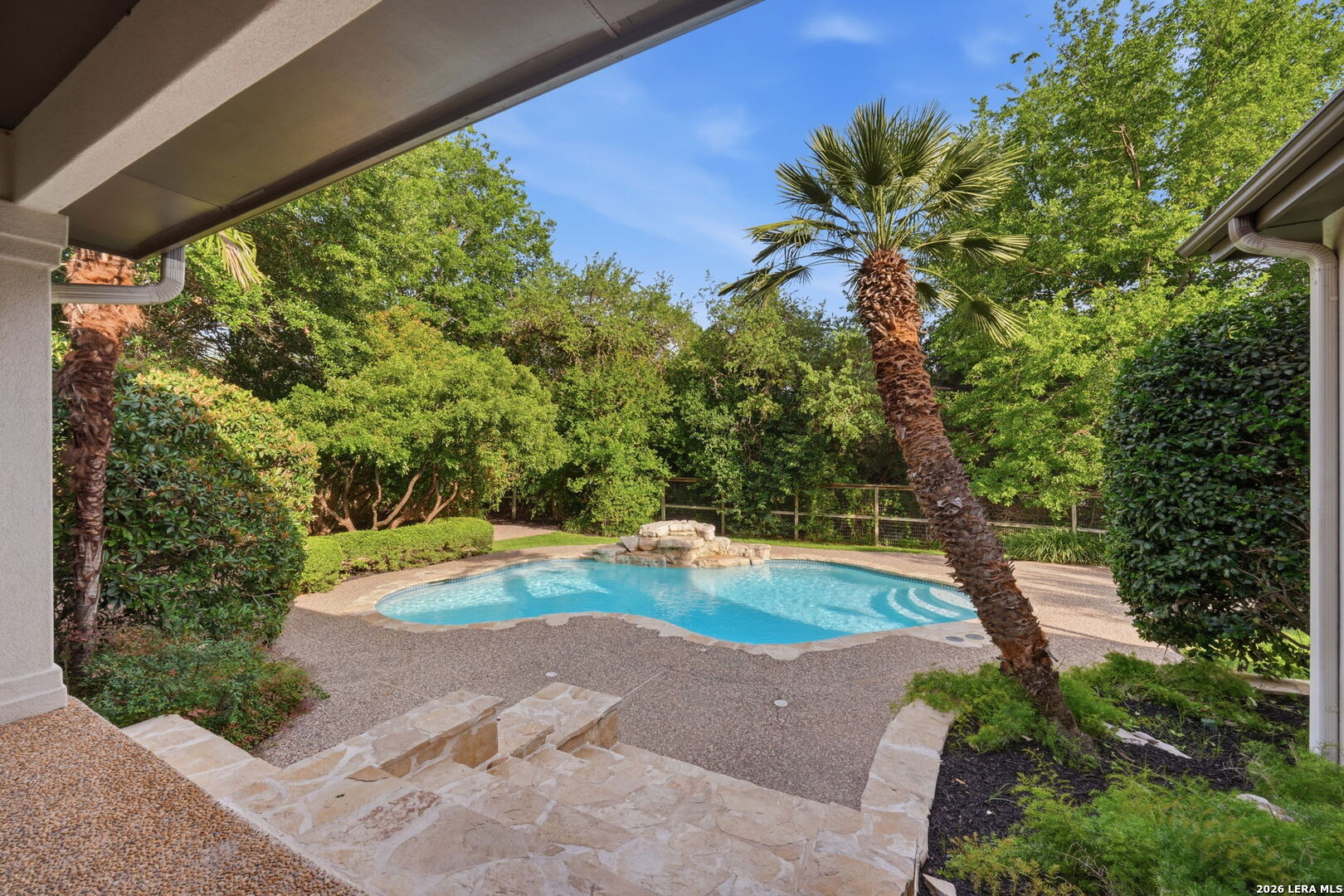 2810 Falling Brook