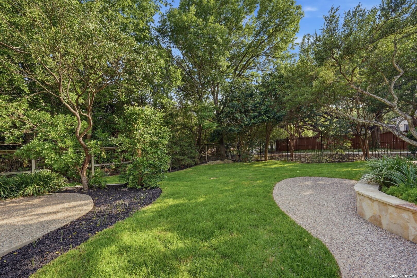 2810 Falling Brook