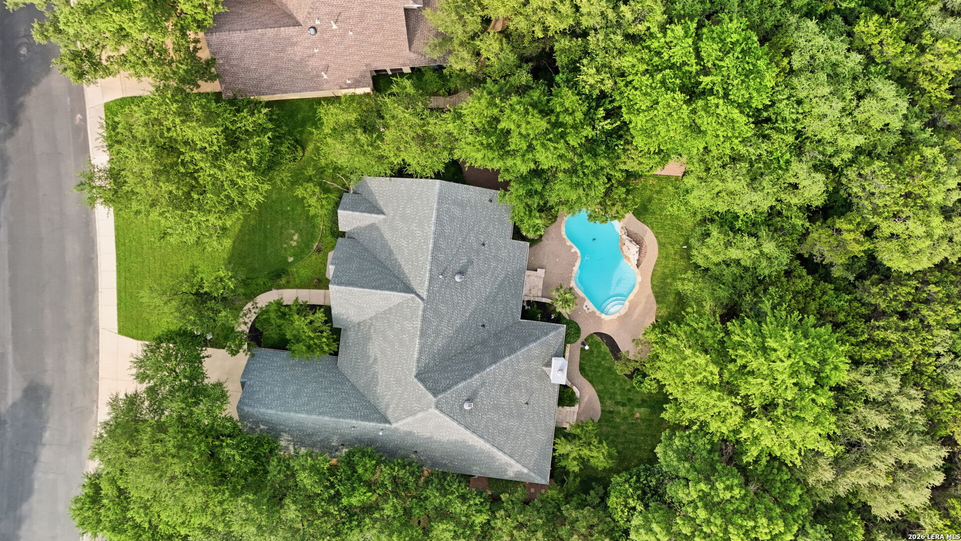 2810 Falling Brook