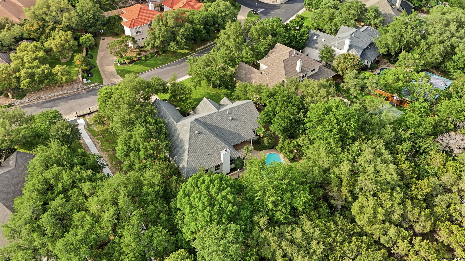 2810 Falling Brook