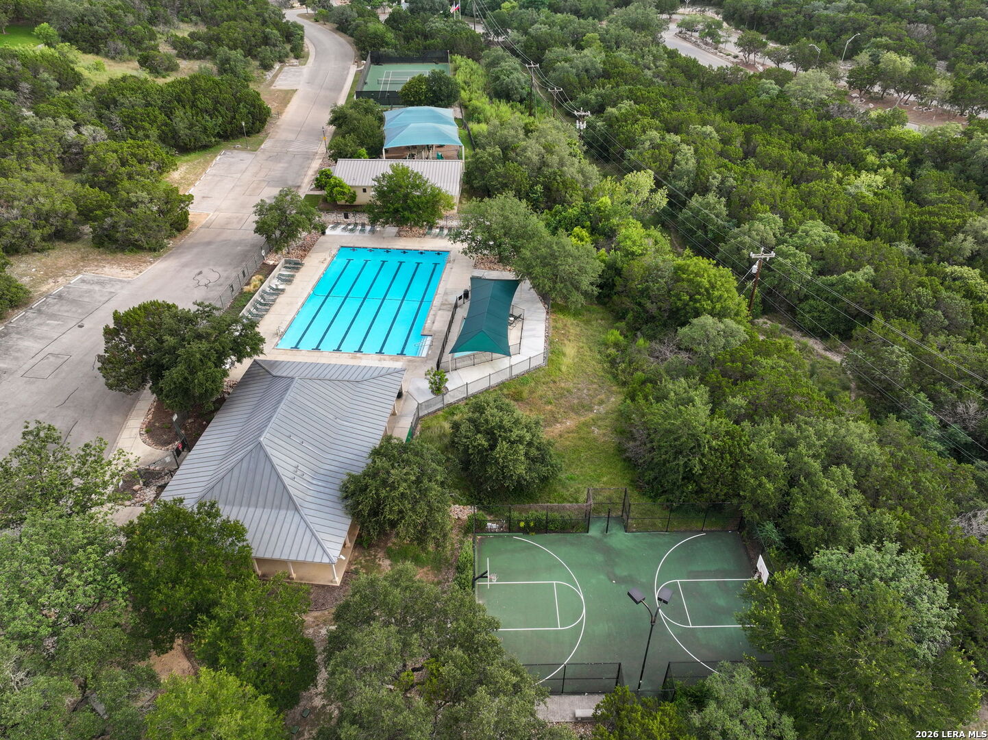 2810 Falling Brook