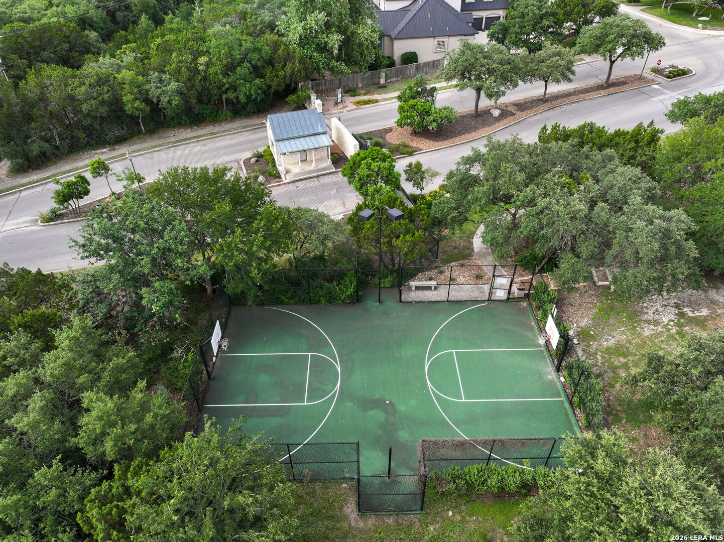 2810 Falling Brook