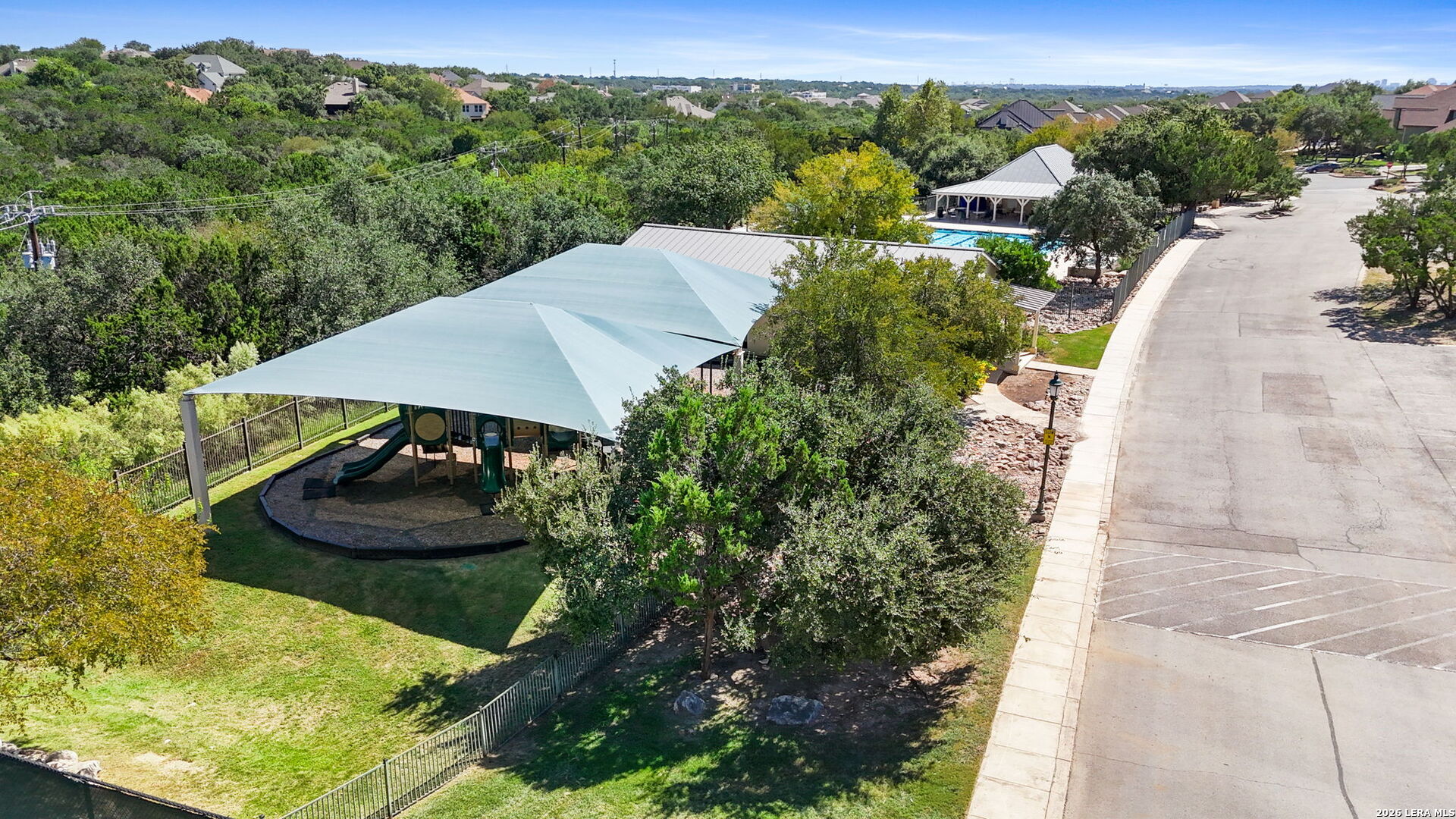 2810 Falling Brook