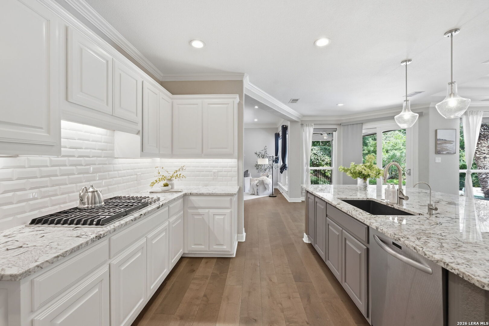 2810 Falling Brook