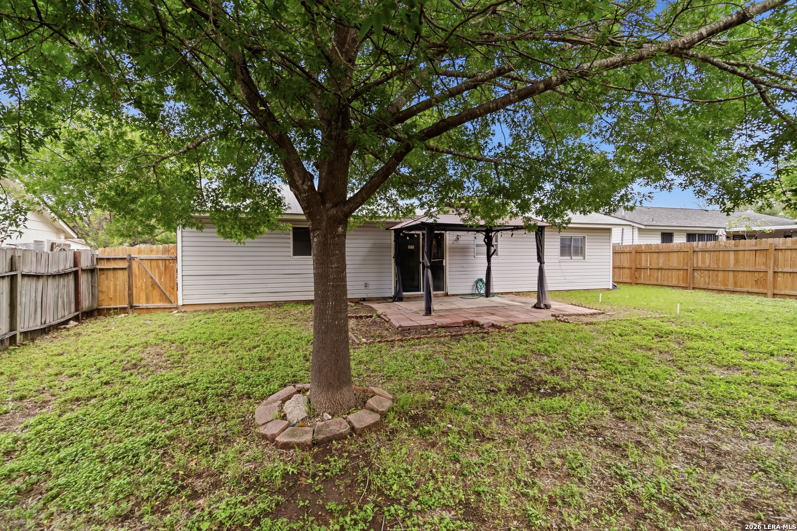 7619 PIPERS SWAN ST