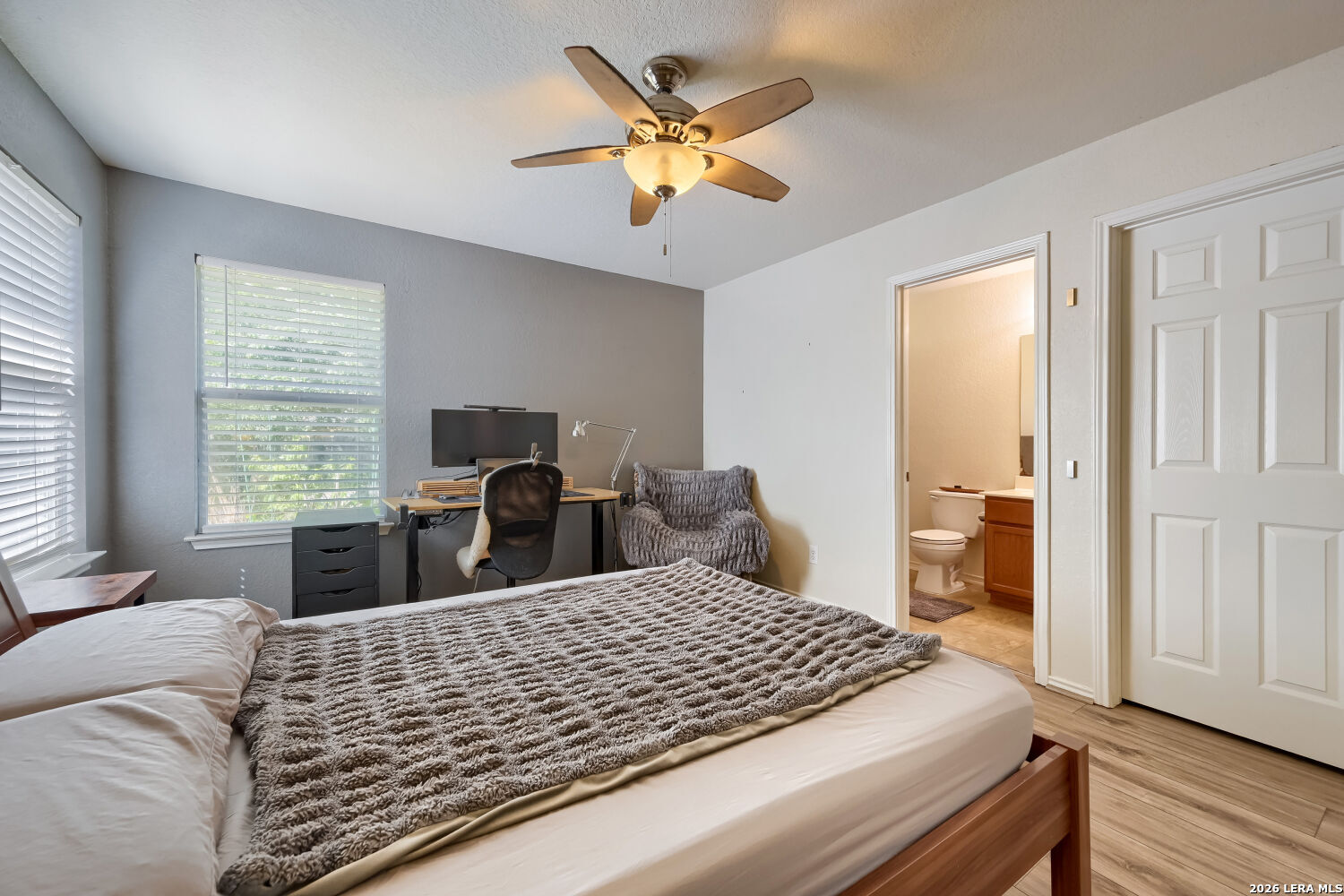 2240 Stoneleigh
