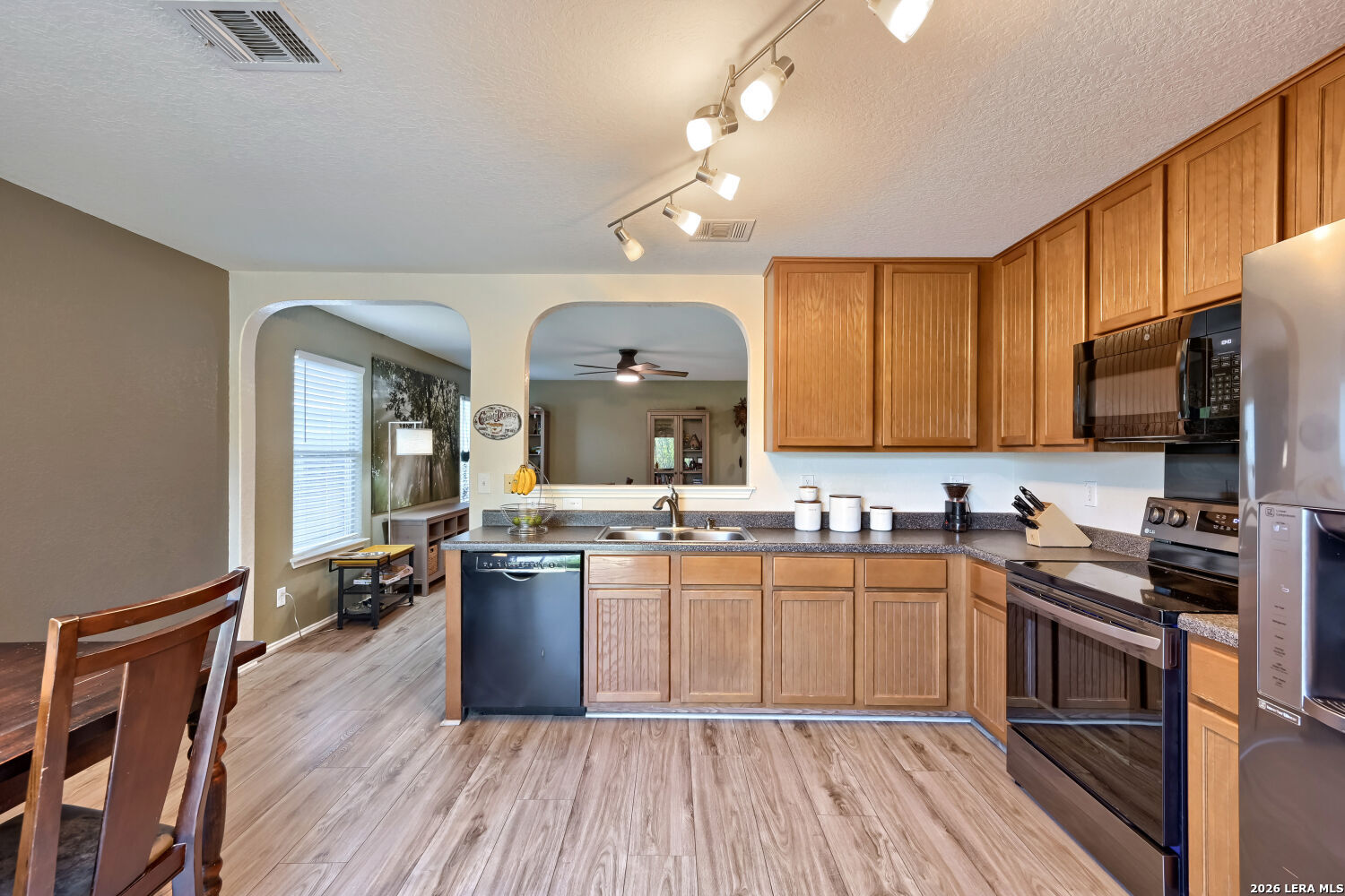 2240 Stoneleigh