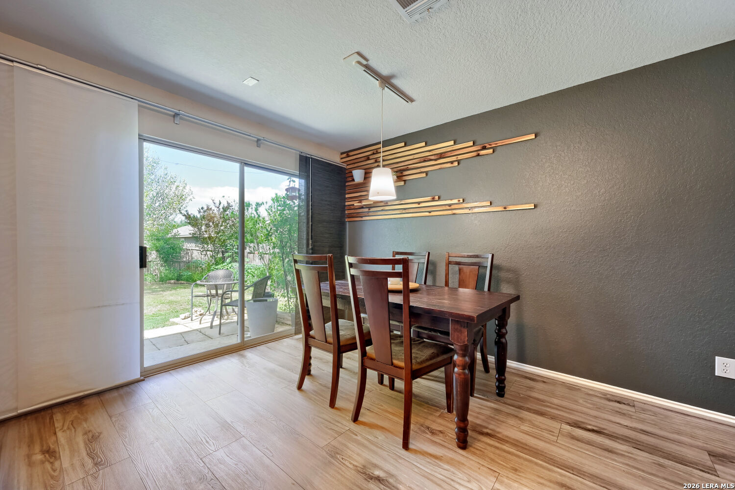 2240 Stoneleigh