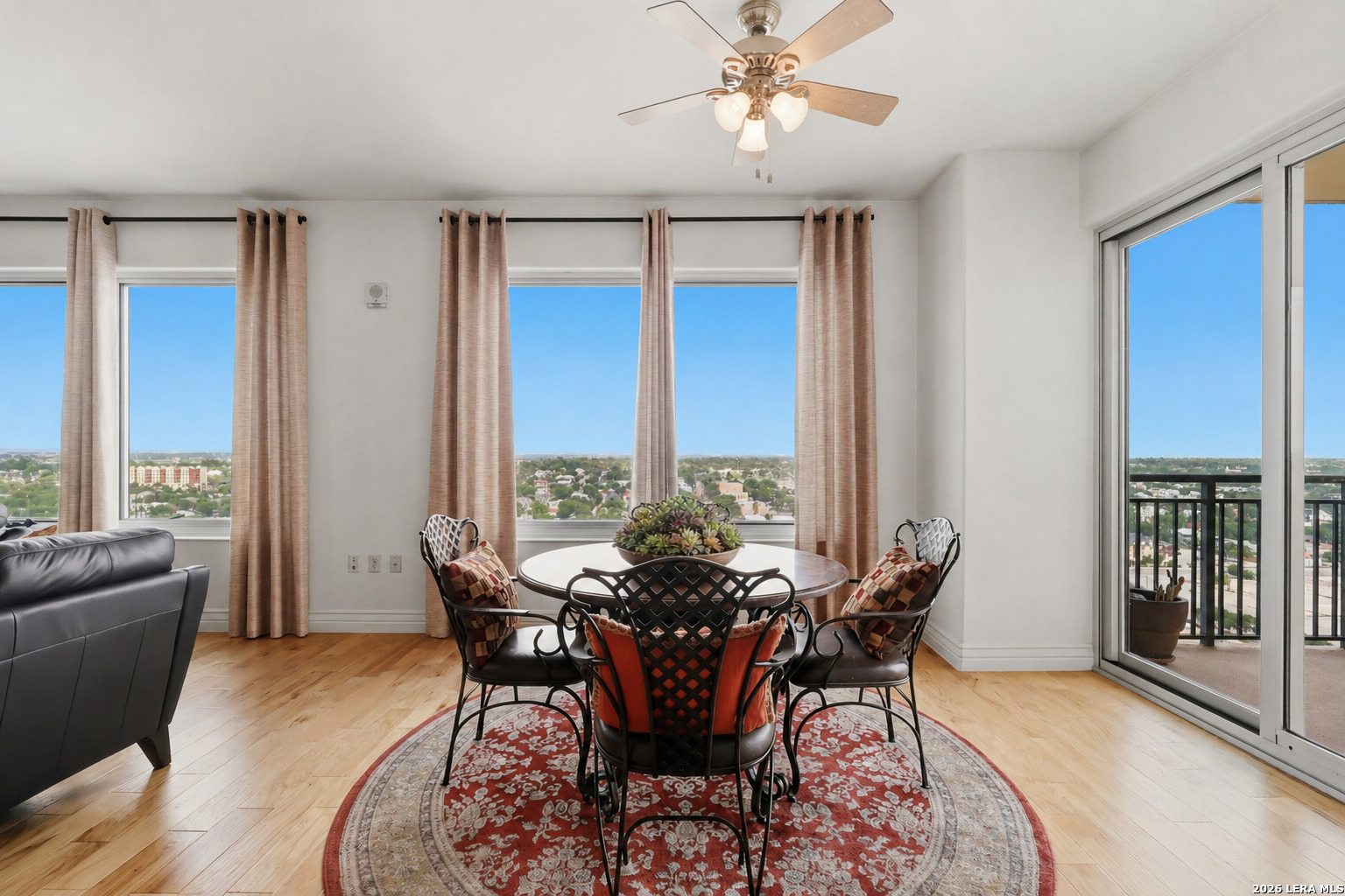 215 CENTER ST APT 1805