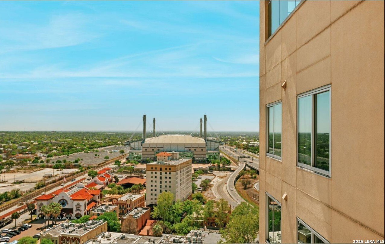 215 CENTER ST APT 1805
