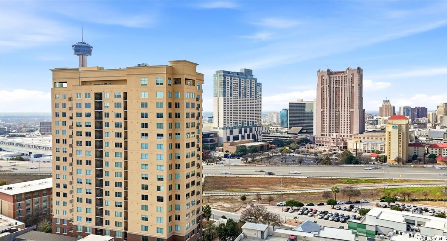 215 CENTER ST APT 1805