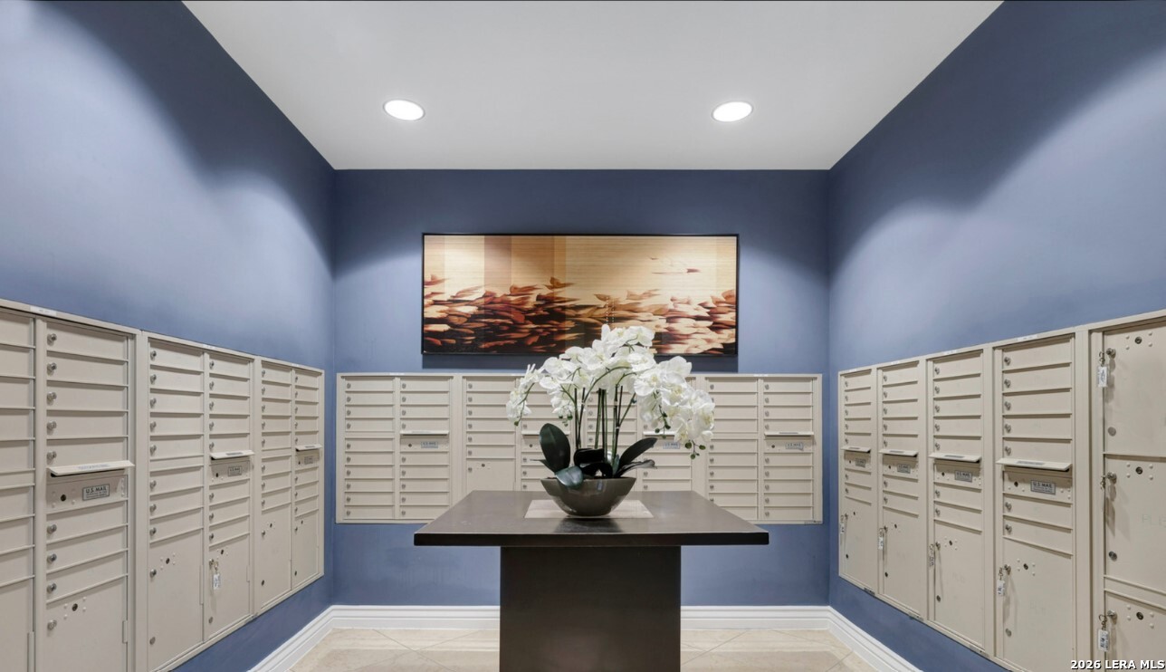 215 CENTER ST APT 1805