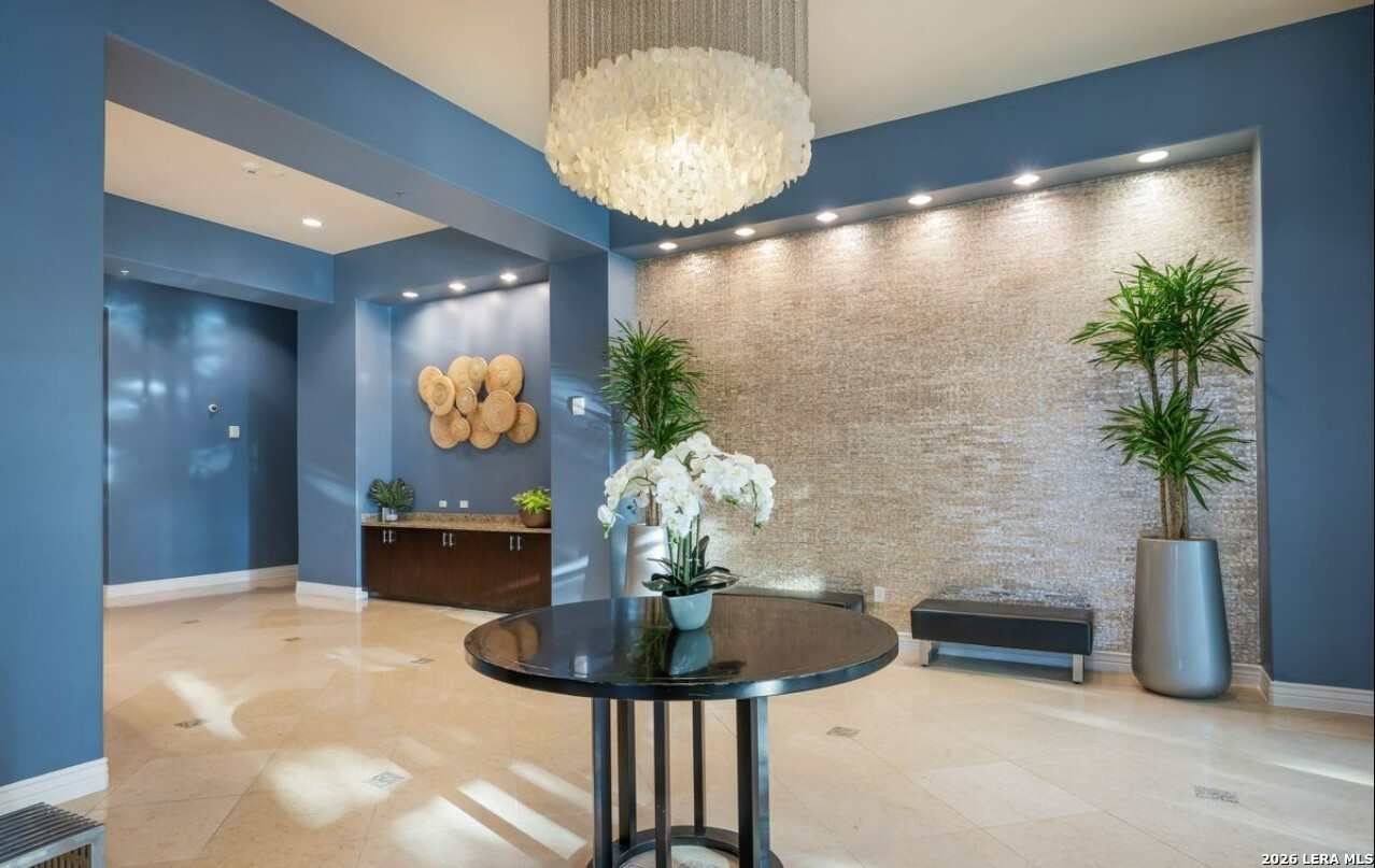 215 CENTER ST APT 1805