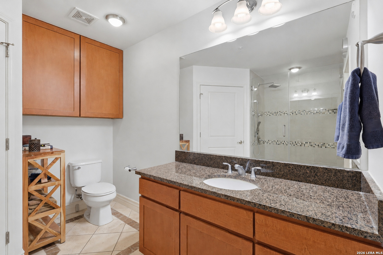 215 CENTER ST APT 1805