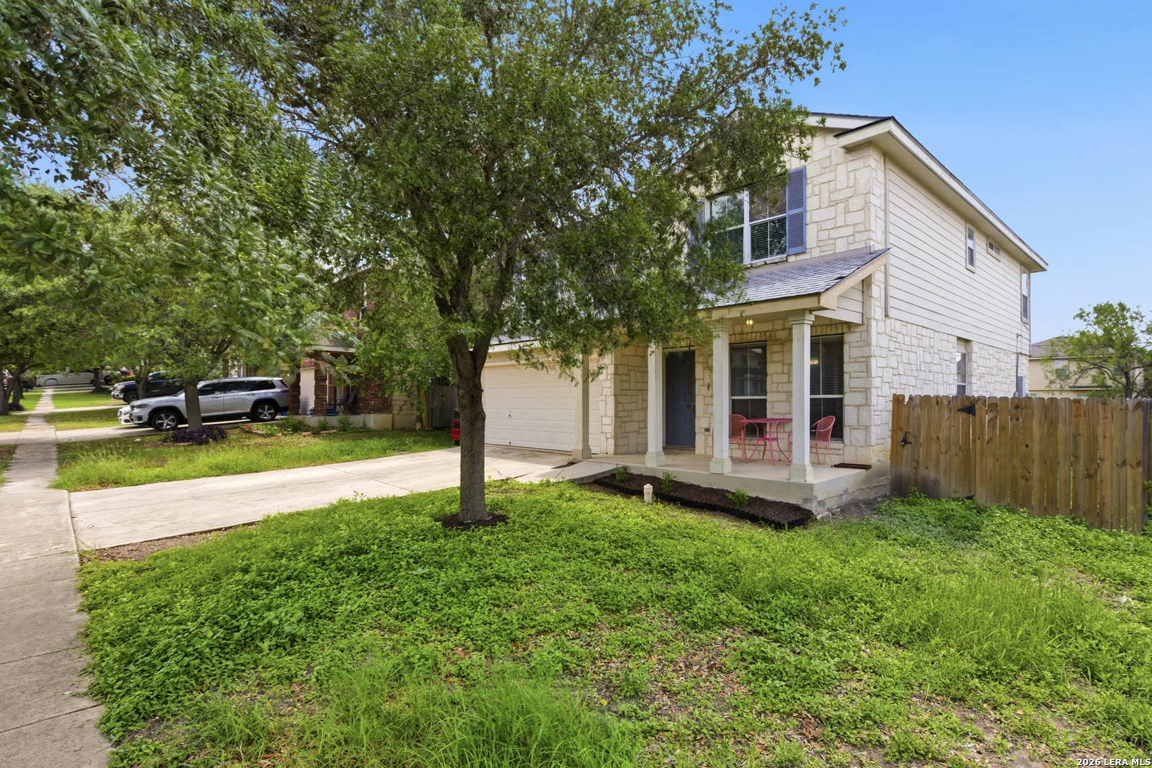426 BRIDLE RDG