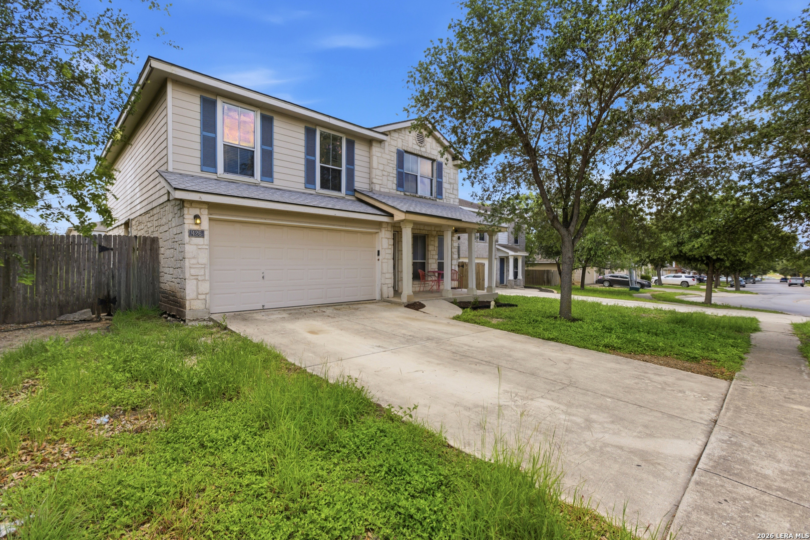 426 BRIDLE RDG