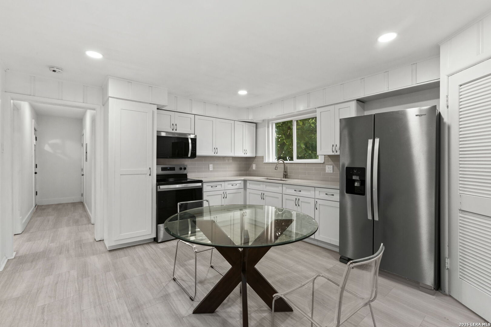 940 W Mulberry