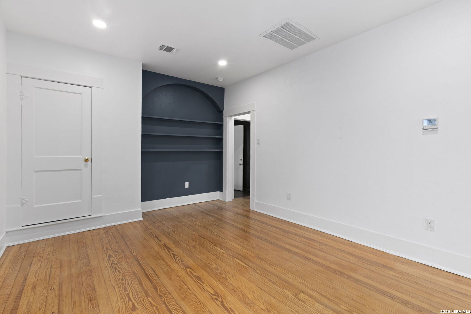 940 W Mulberry