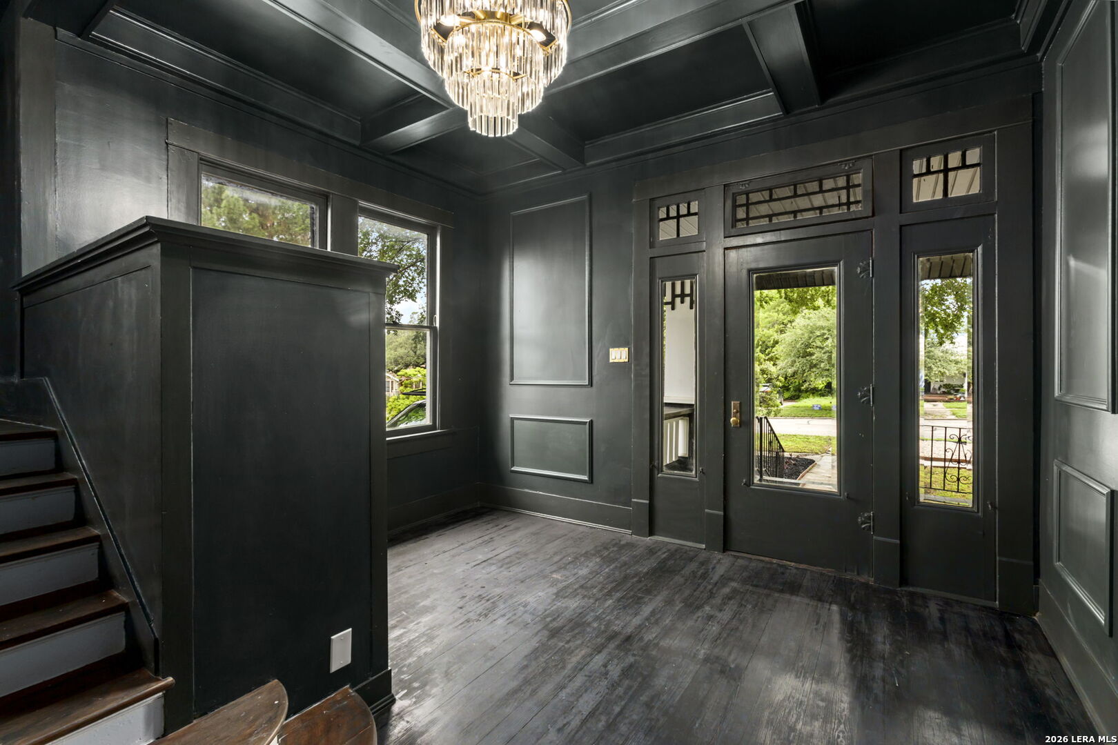 940 W Mulberry