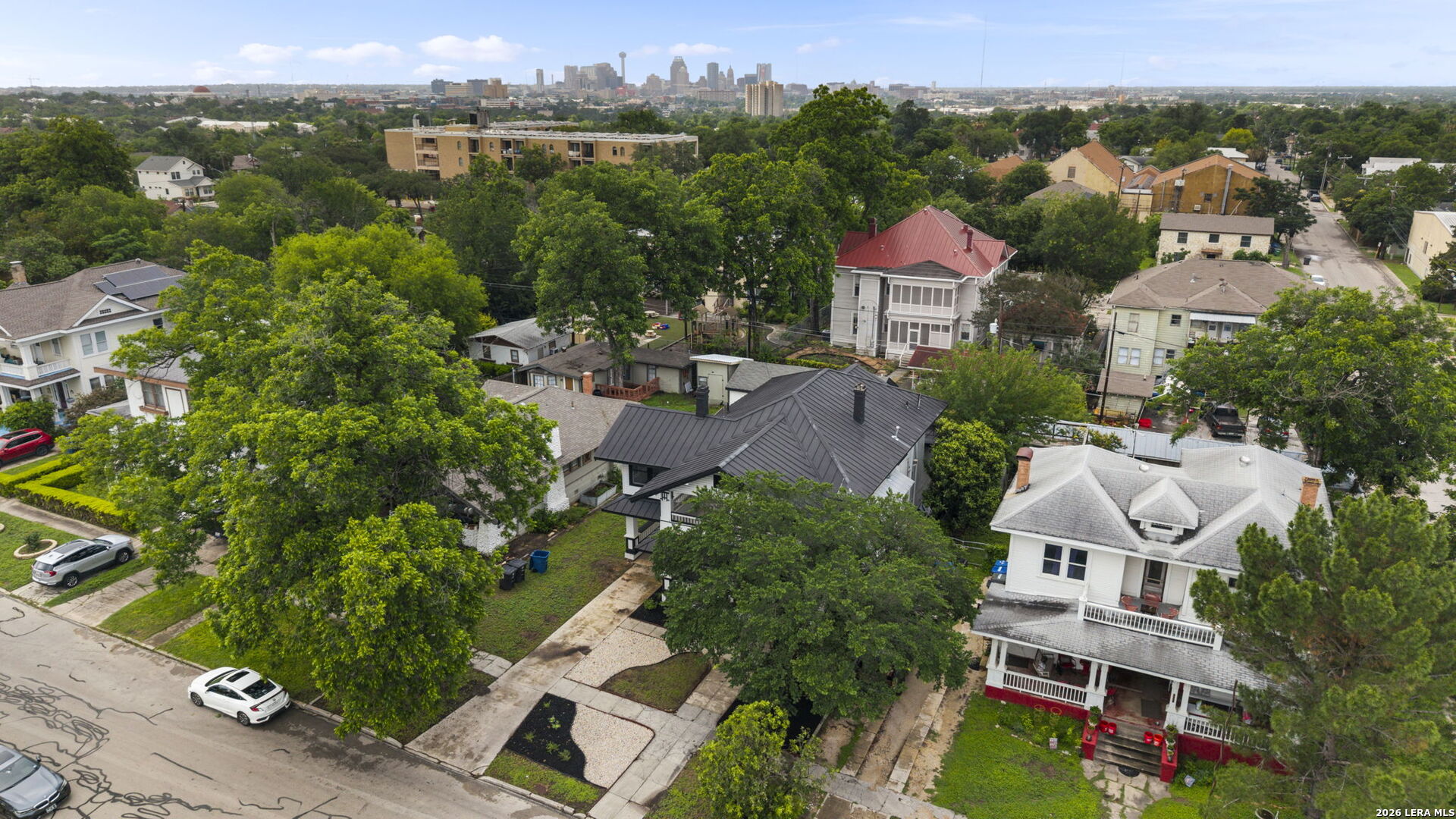 940 W Mulberry