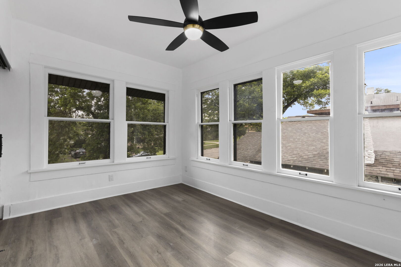 940 W Mulberry