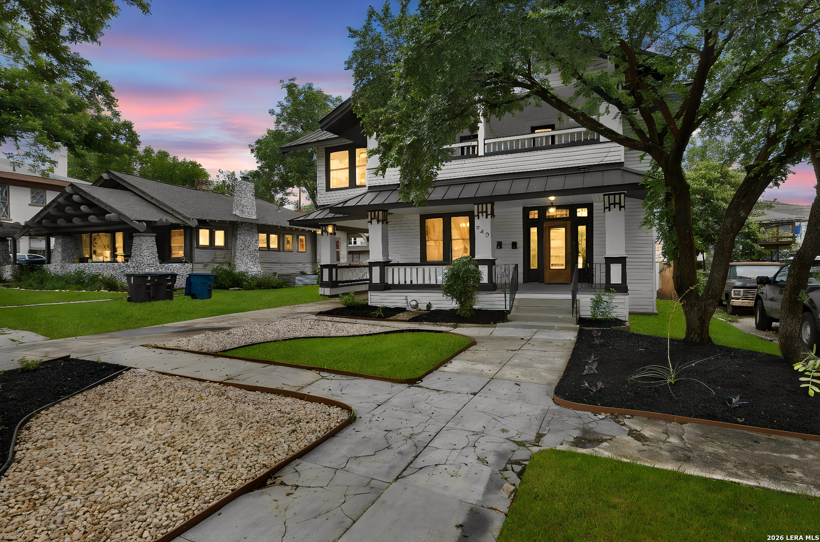 940 W Mulberry