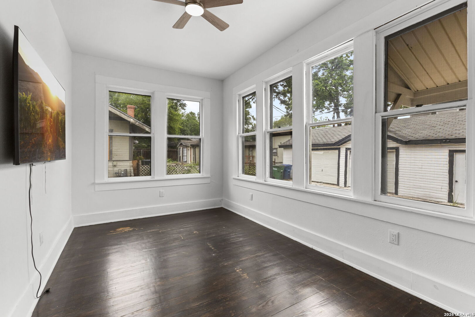 940 W Mulberry