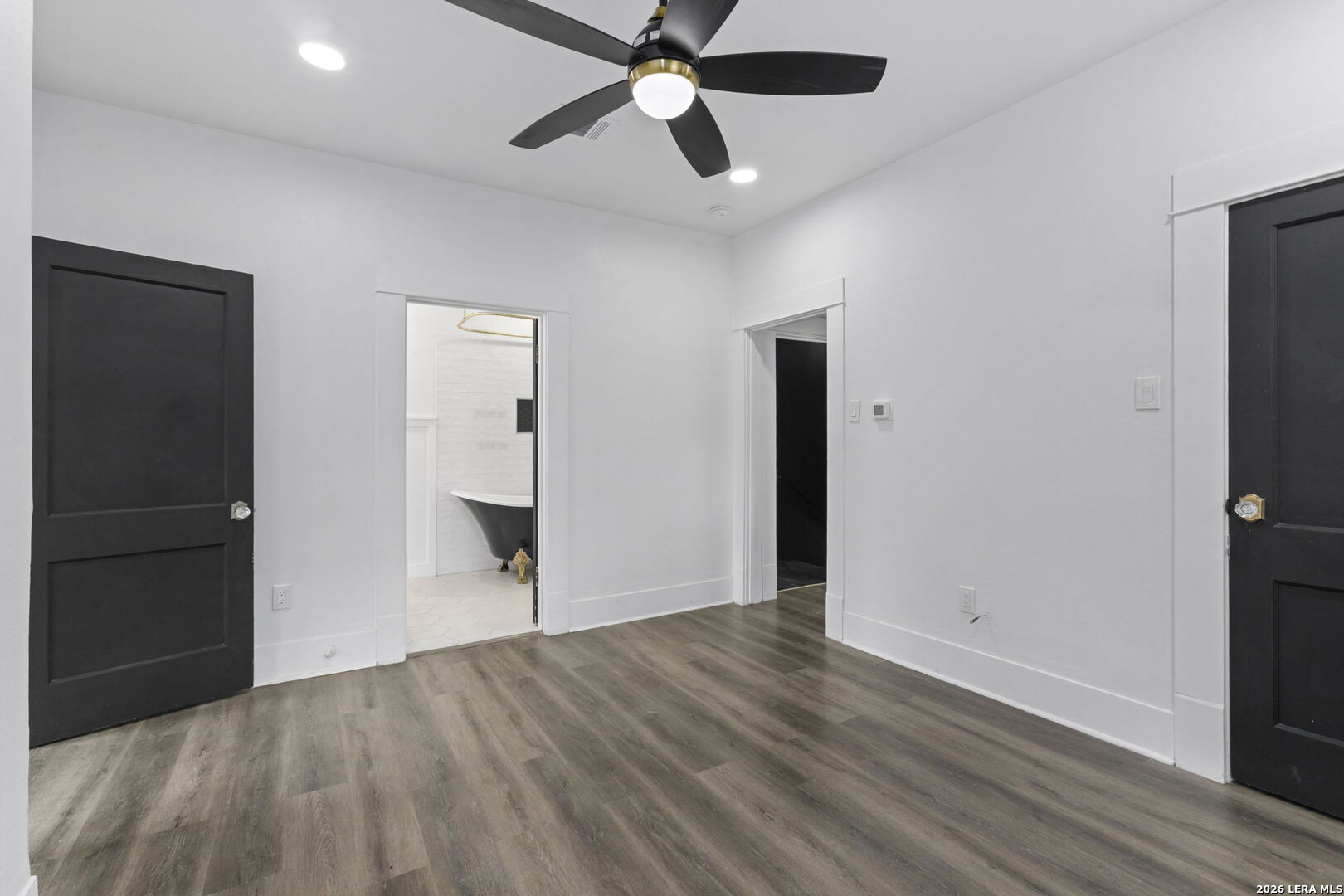 940 W Mulberry