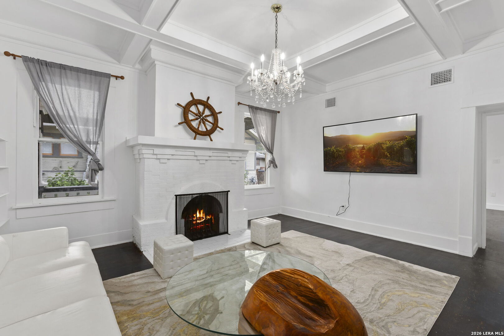 940 W Mulberry