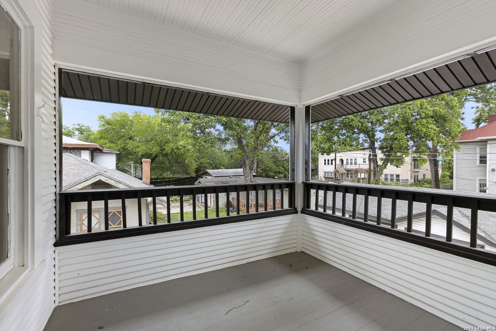 940 W Mulberry