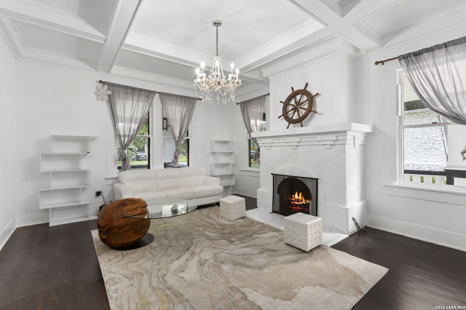 940 W Mulberry