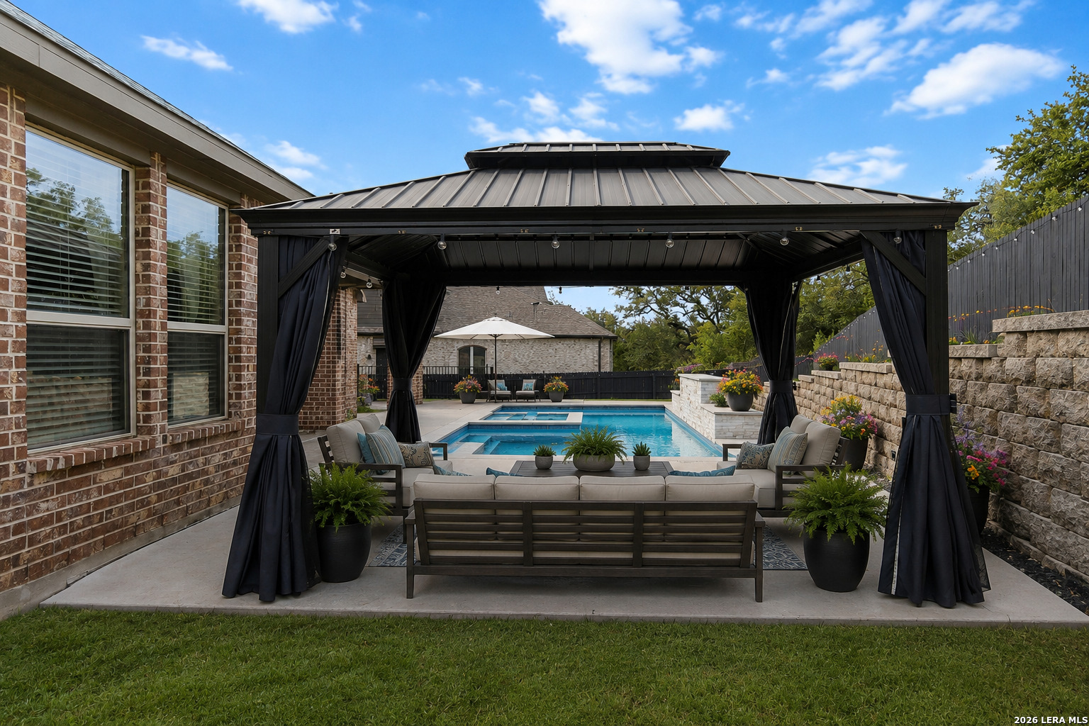 28644 Bull Gate