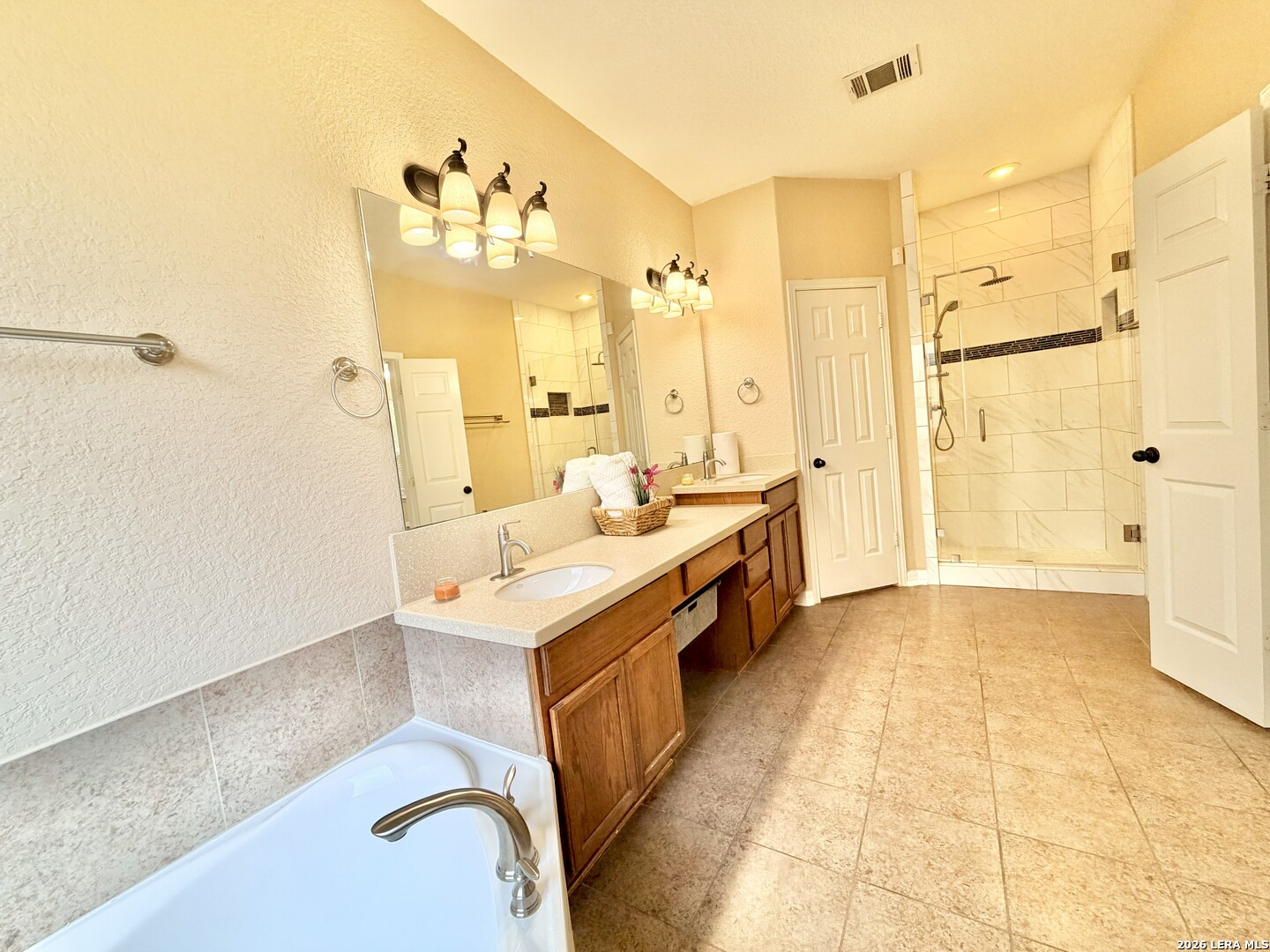 2415 Cortona Mist