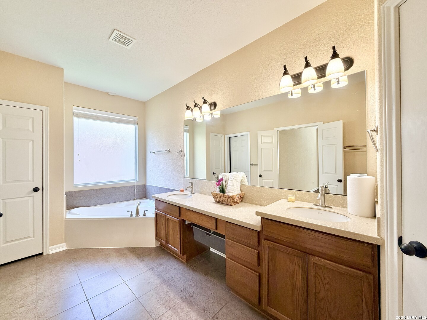 2415 Cortona Mist