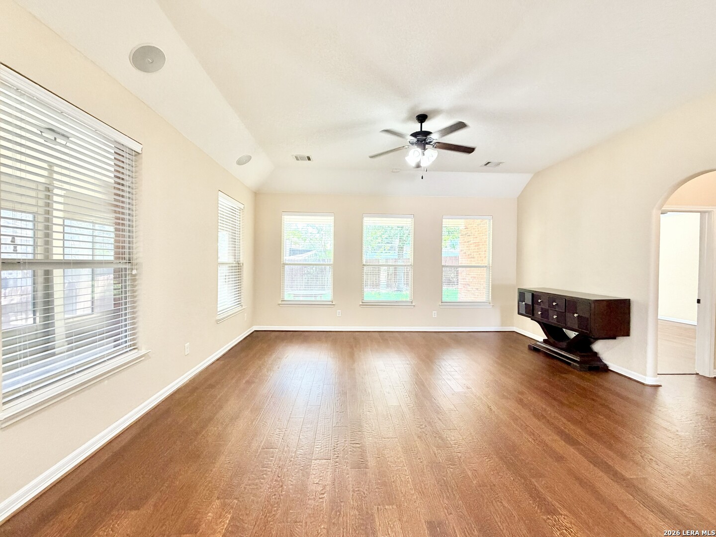 2415 Cortona Mist