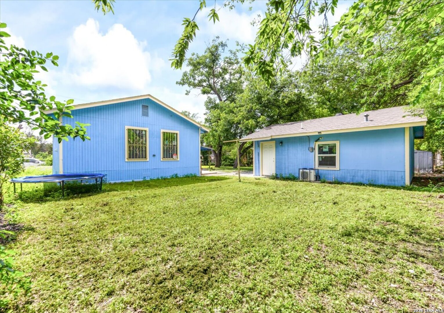 2033 SW 19th ST