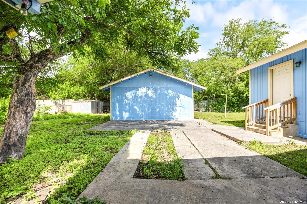 2033 SW 19th ST