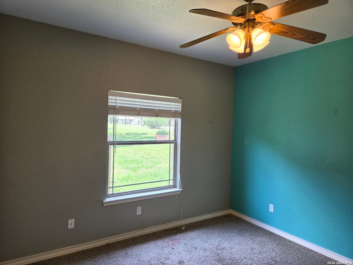 106 Crestway