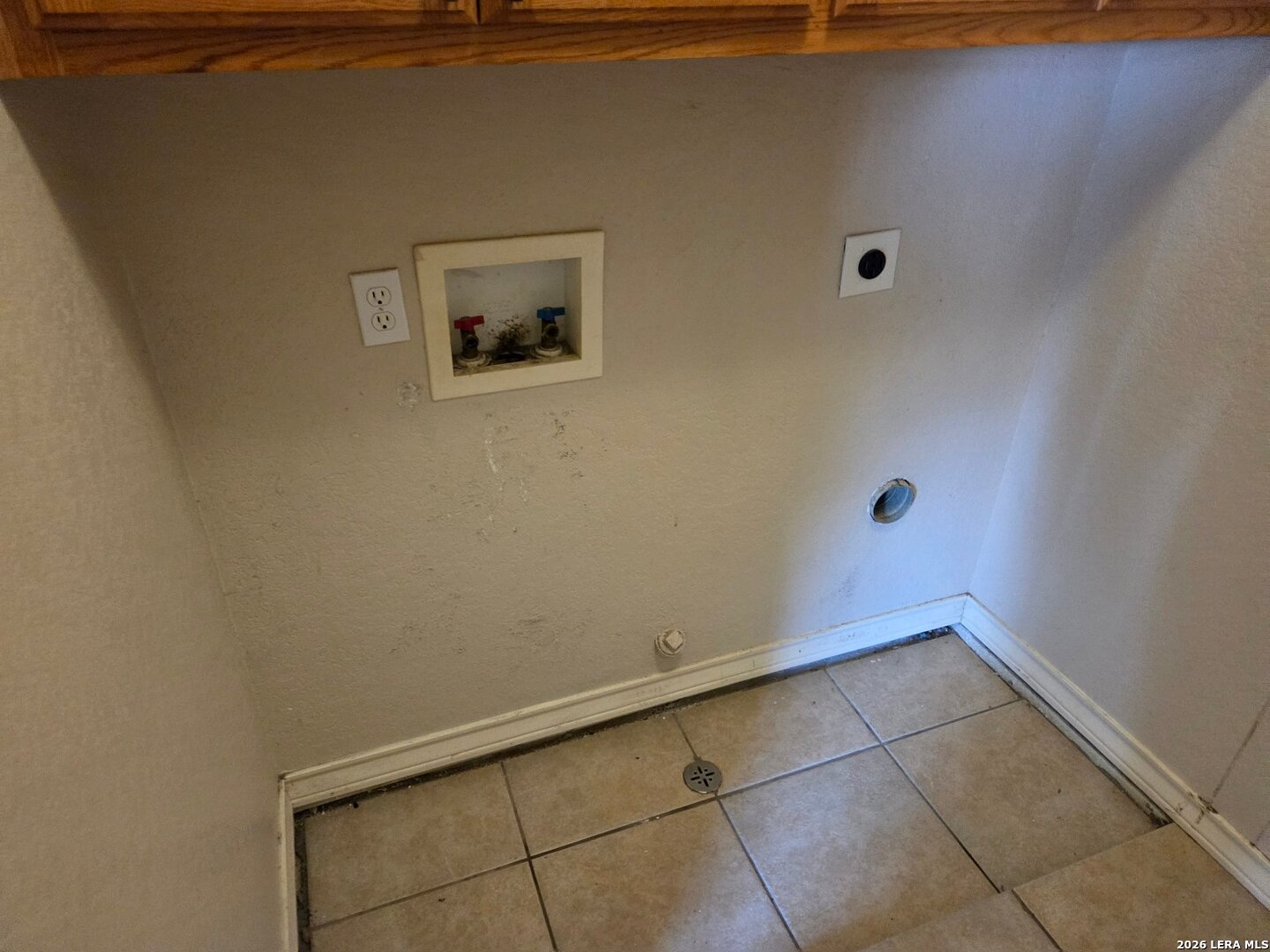 106 Crestway
