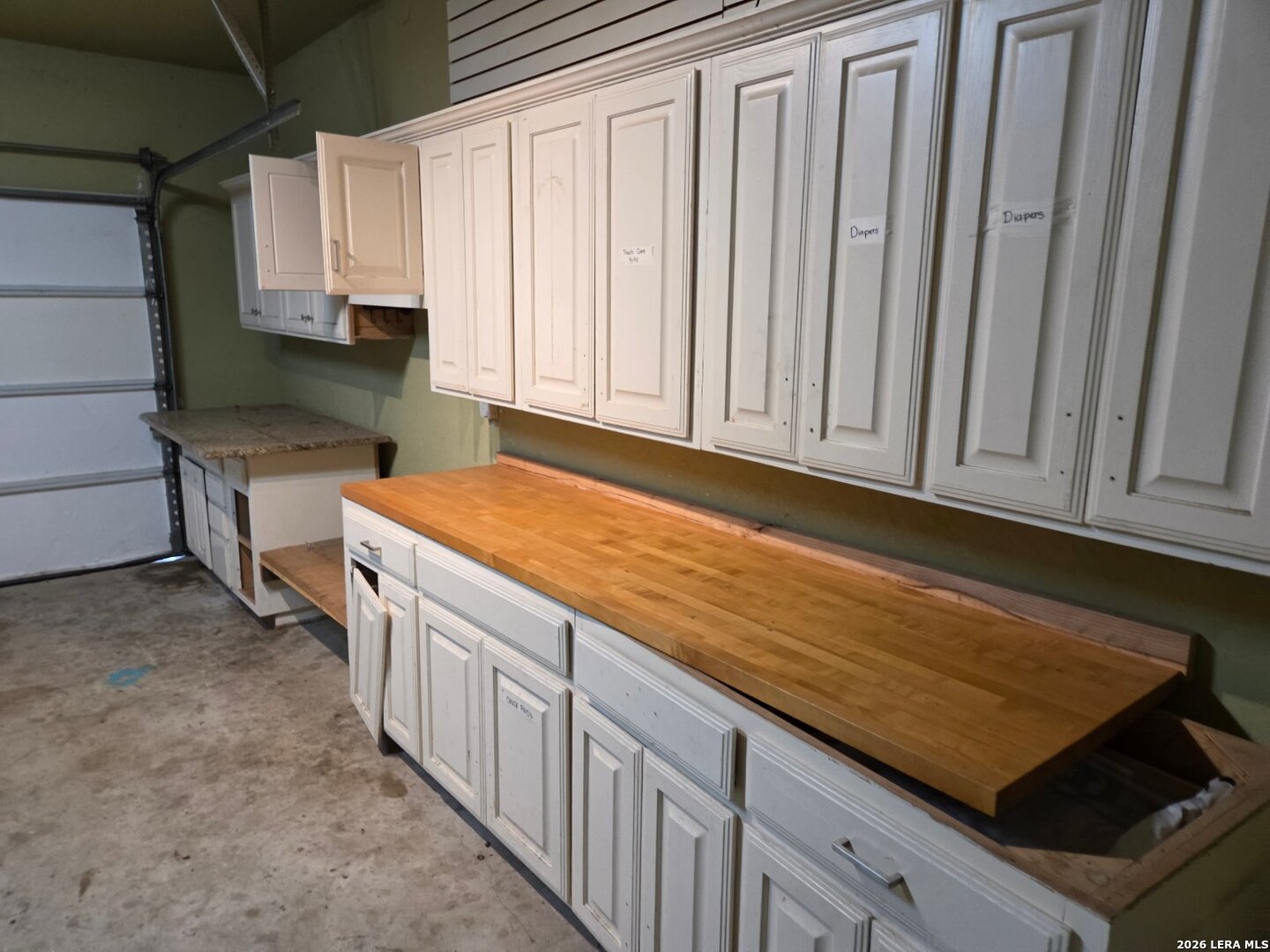 106 Crestway