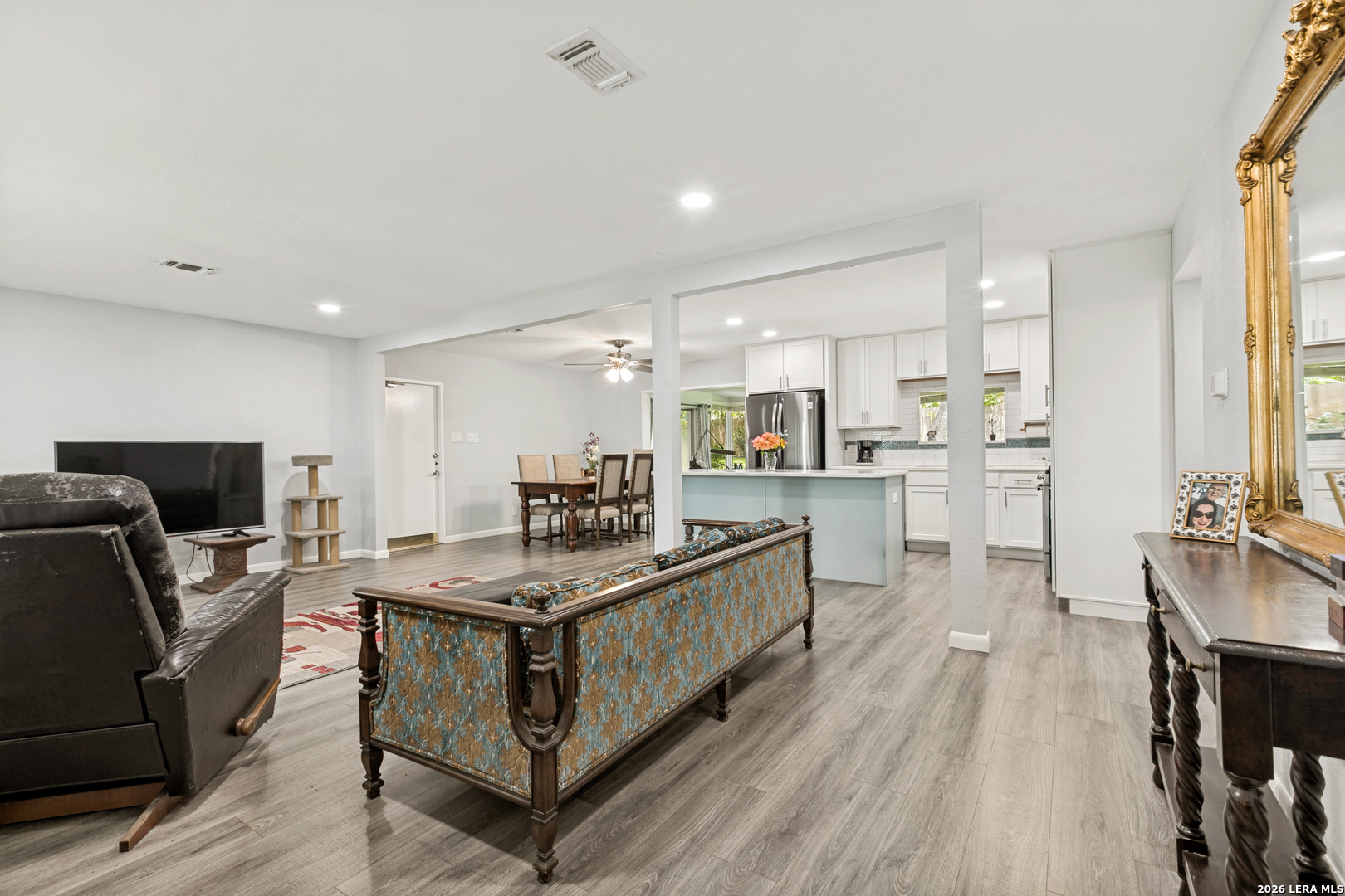 2811 Chisolm Trl